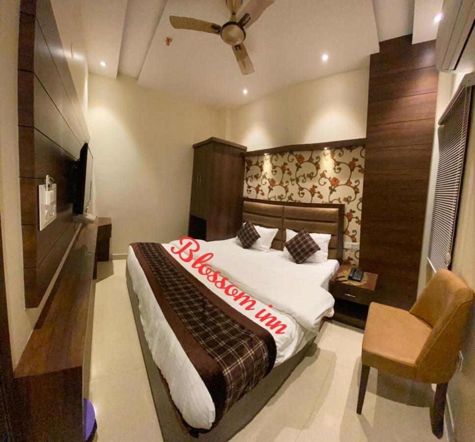 Hotel Blossom Inn Amritsar Dış mekan fotoğraf