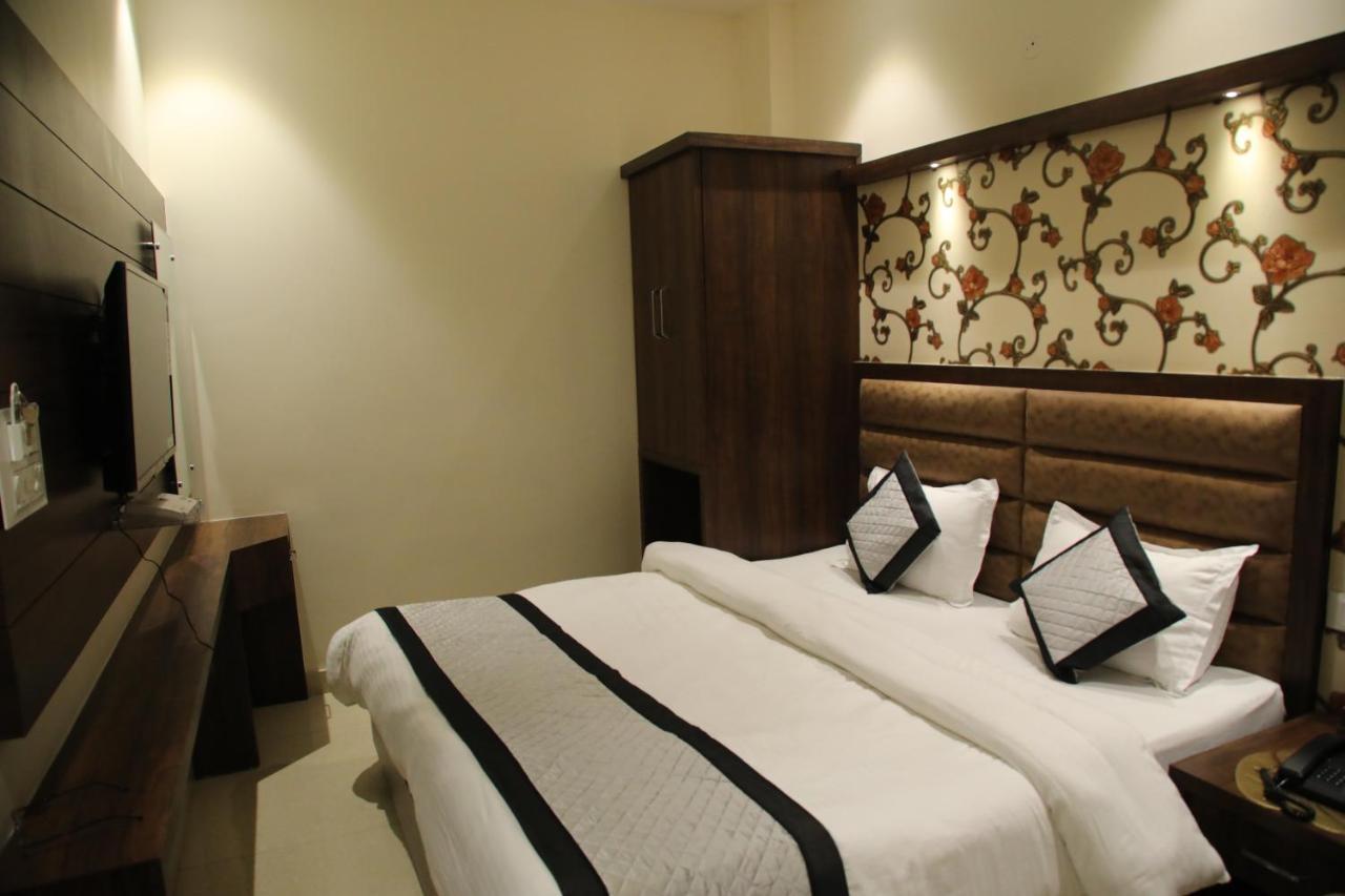 Hotel Blossom Inn Amritsar Dış mekan fotoğraf