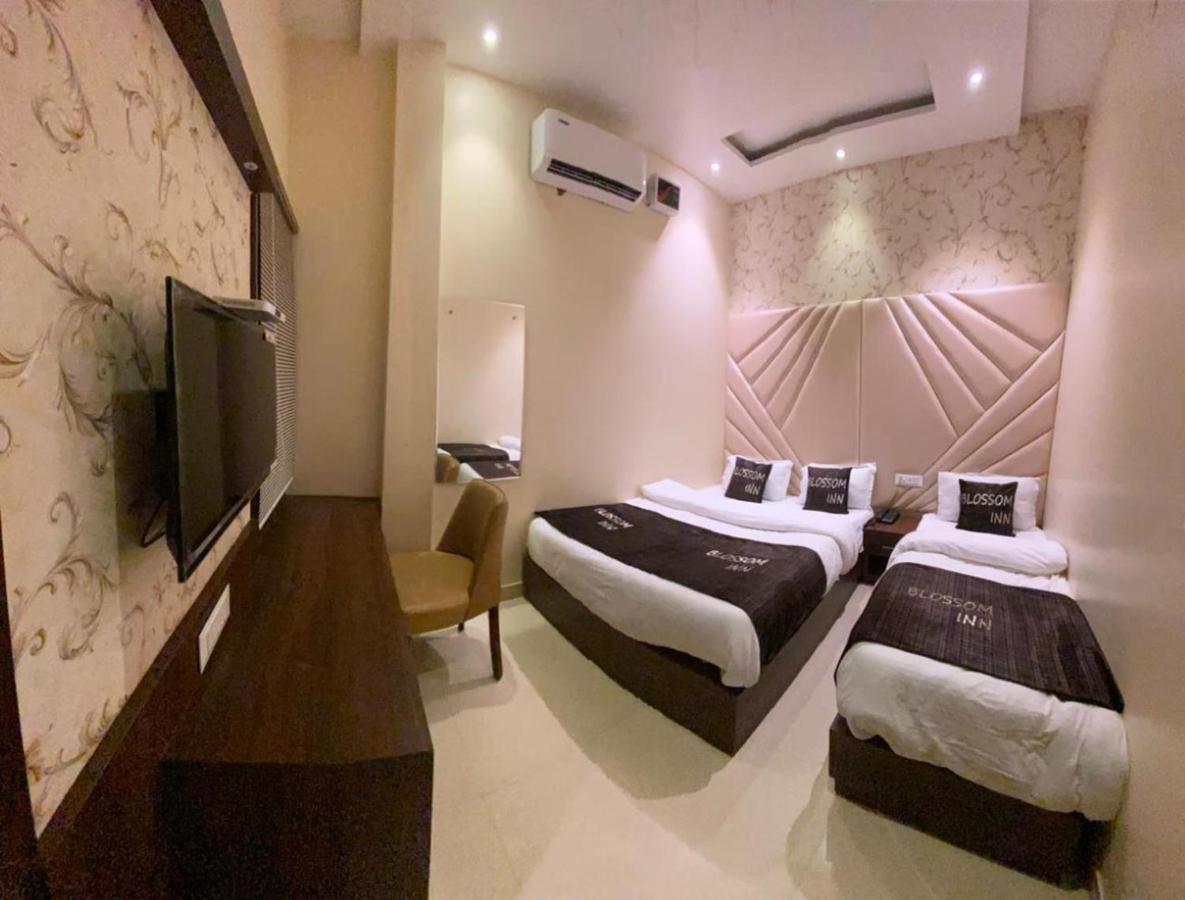 Hotel Blossom Inn Amritsar Dış mekan fotoğraf