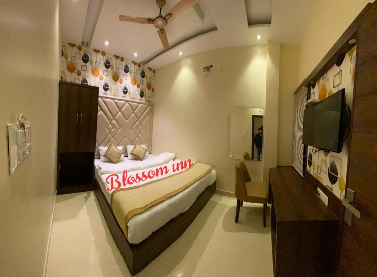 Hotel Blossom Inn Amritsar Dış mekan fotoğraf
