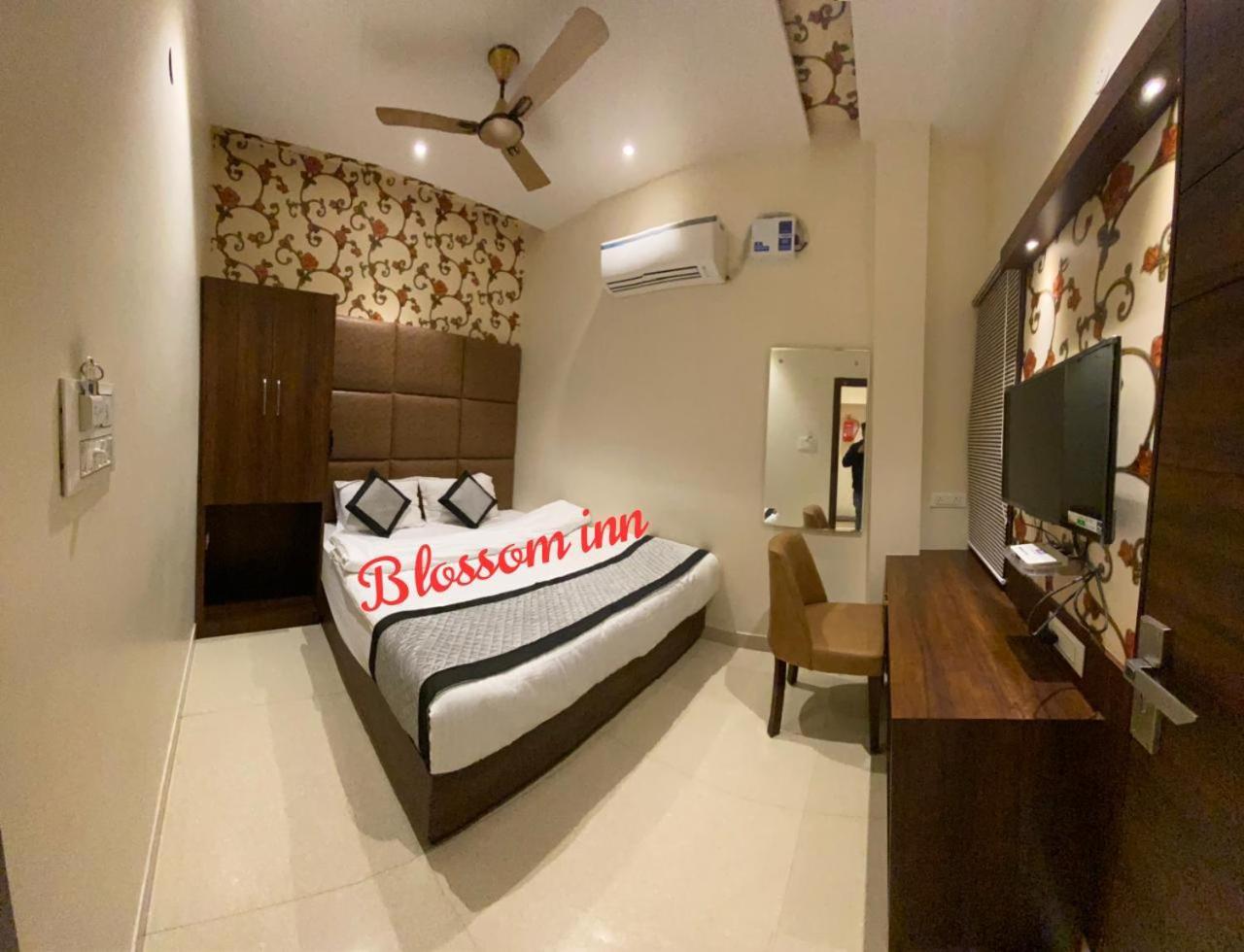 Hotel Blossom Inn Amritsar Dış mekan fotoğraf