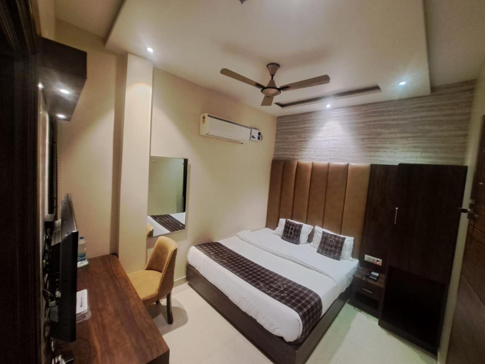 Hotel Blossom Inn Amritsar Dış mekan fotoğraf