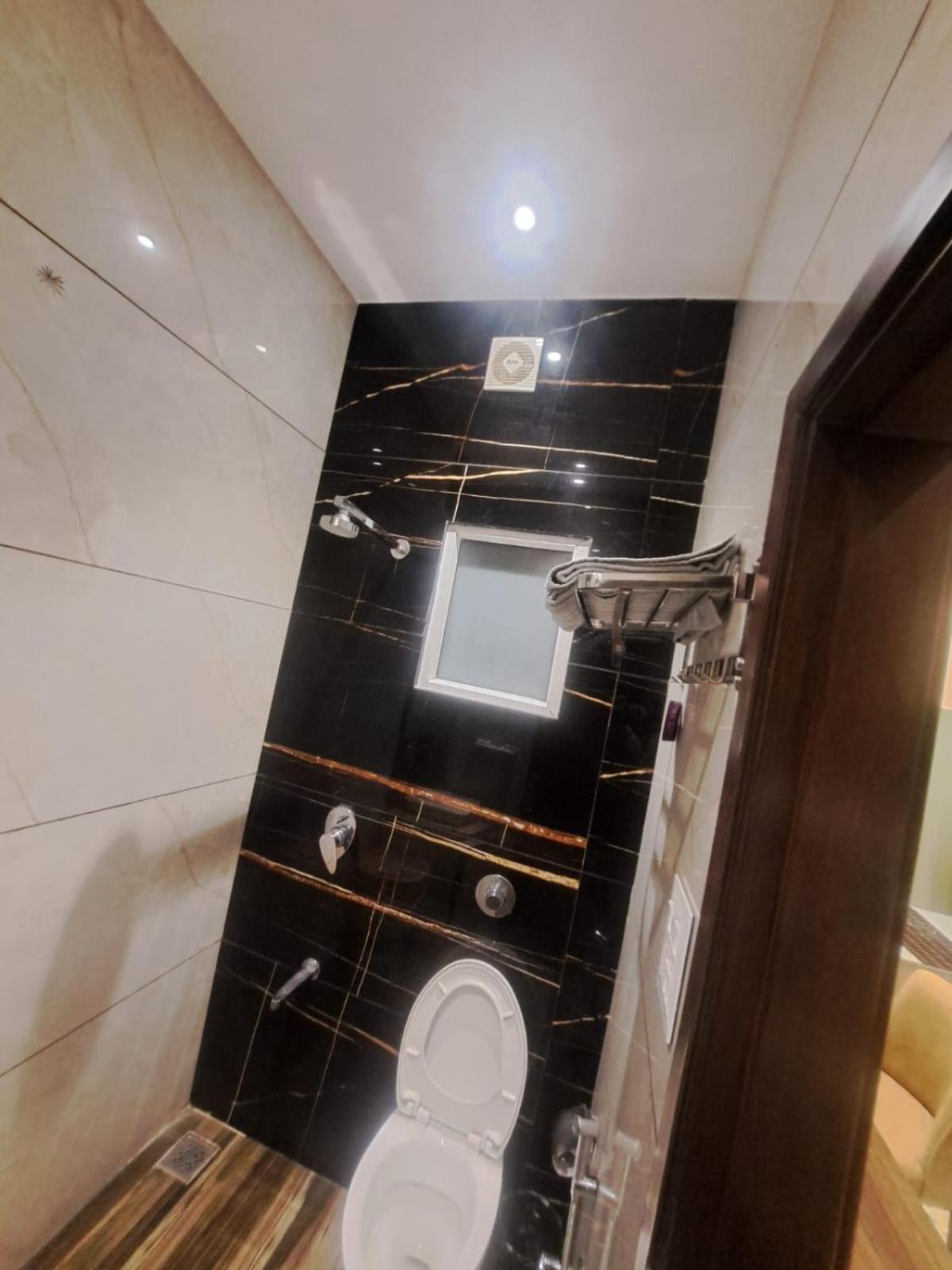 Hotel Blossom Inn Amritsar Dış mekan fotoğraf